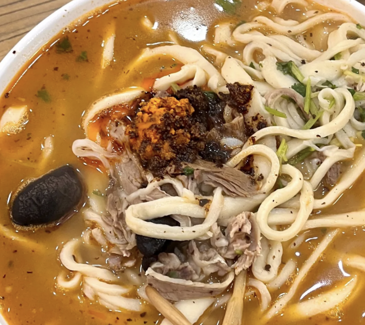 藏在包郵區(qū)的北方城市,低調(diào)又豪邁,憑美食吸引無數(shù)人“朝圣”