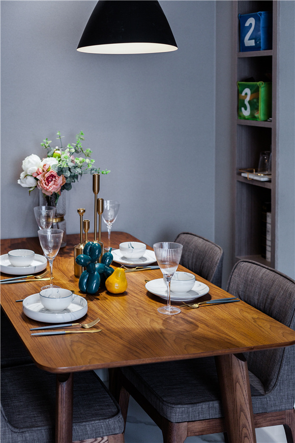 65�OС���ӣ��Ͳ���С������������ӵ�ɫ����Ķ������