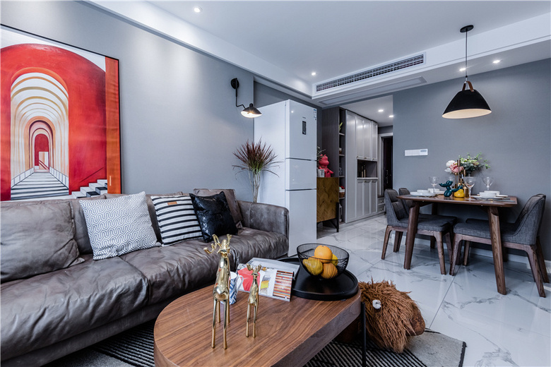 65�OС���ӣ��Ͳ���С������������ӵ�ɫ����Ķ������