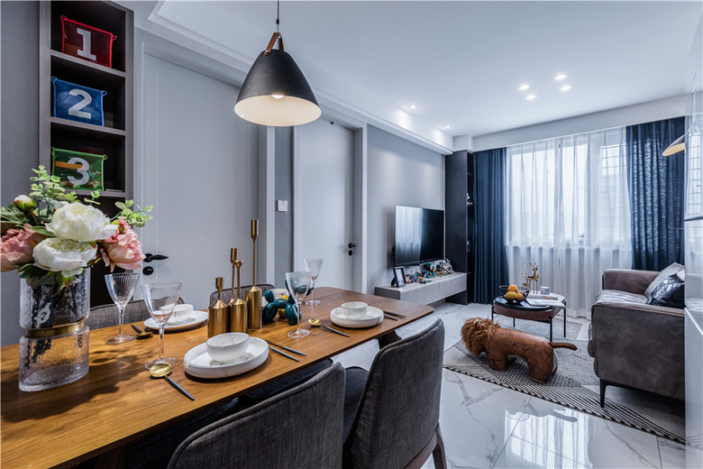 65�OС���ӣ��Ͳ���С������������ӵ�ɫ����Ķ������