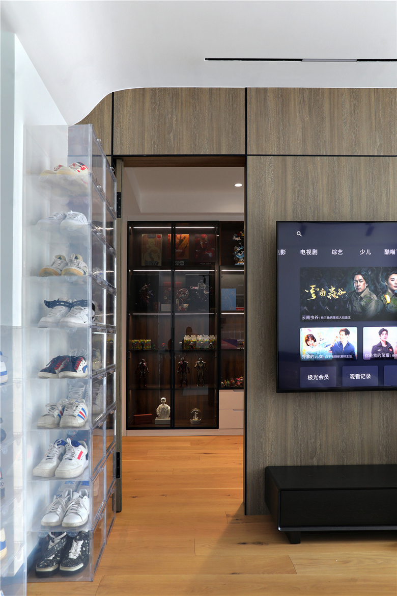 150�O�ļ����Ȼ������Ьǽ���ְ�ǽ����ֱ��������