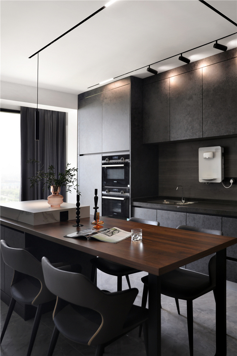 150�O�ļ����Ȼ������Ьǽ���ְ�ǽ����ֱ��������