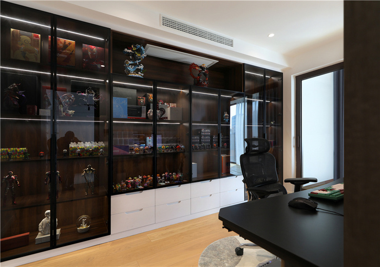 150�O�ļ����Ȼ������Ьǽ���ְ�ǽ����ֱ��������