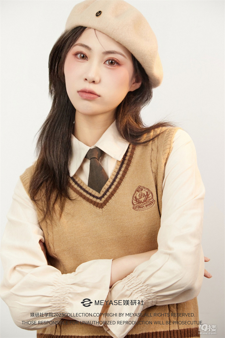 只需3步，快速拿捏好“早八通勤妆容”的微妙感！