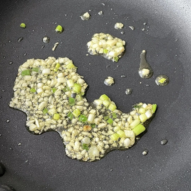 酸甜濃郁,牛肉嫩滑~超開胃的番茄滑蛋牛肉飯