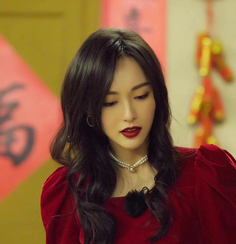 唐嫣和港圈干爹的瓜？向佐郭碧婷拼三胎？