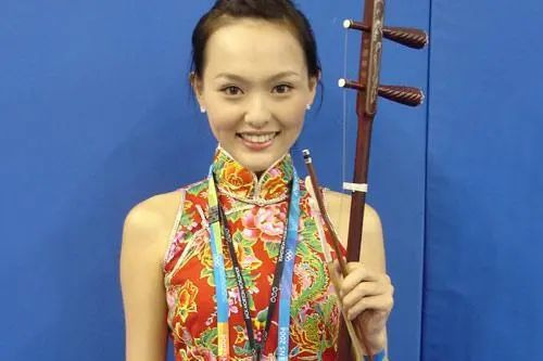 唐嫣和港圈干爹的瓜？向佐郭碧婷拼三胎？