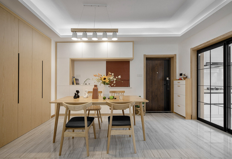 140����̨�ⴰ�������й����л�����ֱ�ǰ����������ʵ