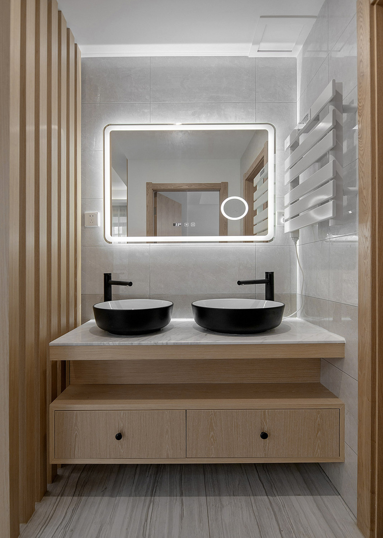 140����̨�ⴰ�������й����л�����ֱ�ǰ����������ʵ