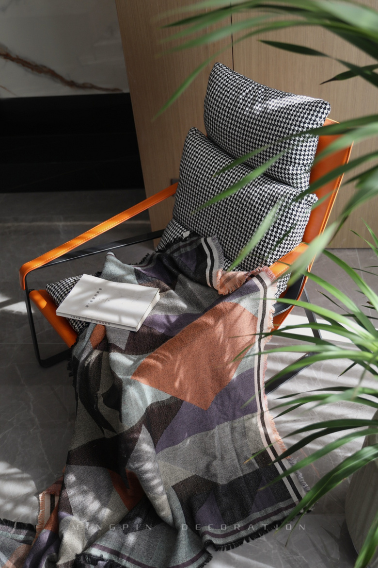 һ����һ��ȣ��洦�ɼ��Ĵ���ռ䣬��164�O���ִ���ռ����