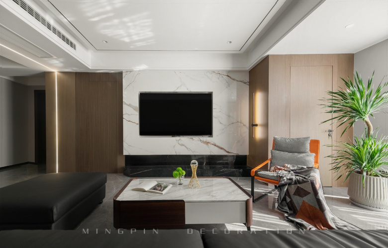 һ����һ��ȣ��洦�ɼ��Ĵ���ռ䣬��164�O���ִ���ռ����