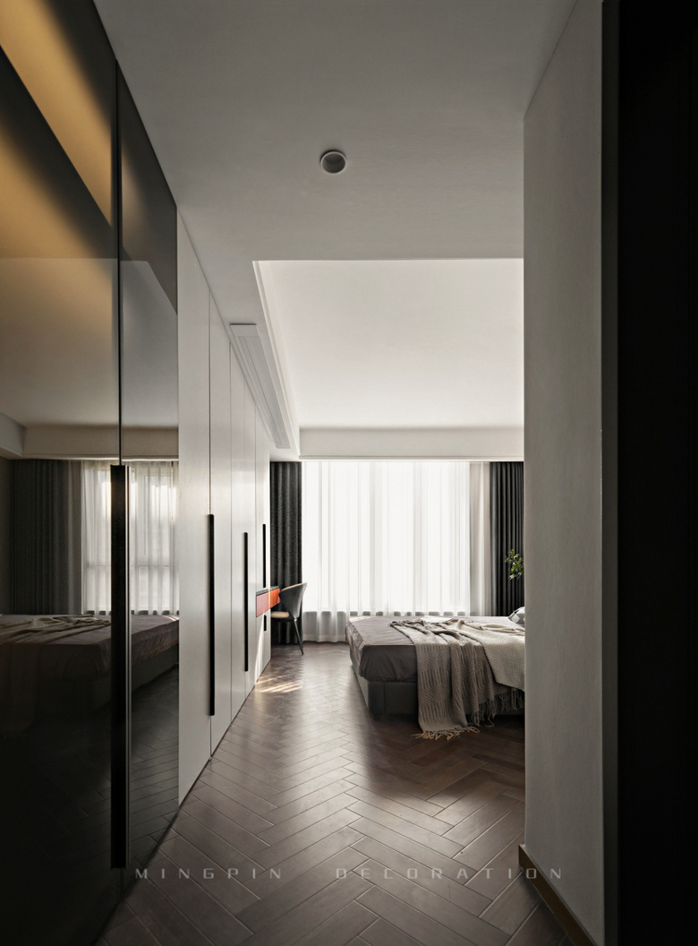 һ����һ��ȣ��洦�ɼ��Ĵ���ռ䣬��164�O���ִ���ռ����