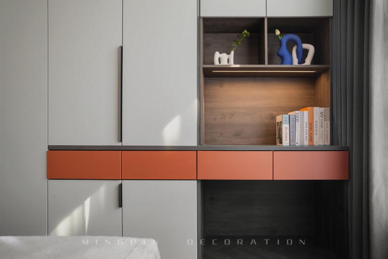 һ����һ��ȣ��洦�ɼ��Ĵ���ռ䣬��164�O���ִ���ռ����