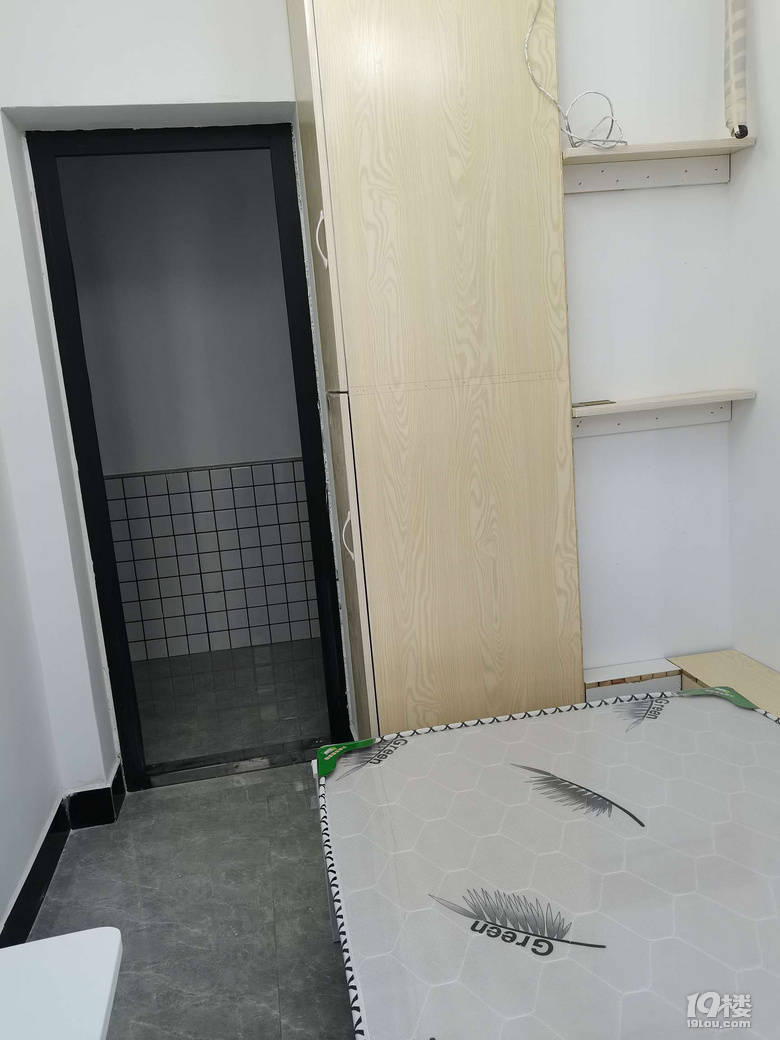 2号线建设三路地铁口永泰丰广场有房出租