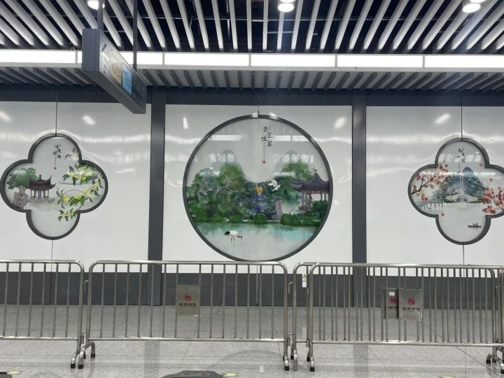 杭州文三路地铁站今日开通！地处市中心，为啥要等这么久？