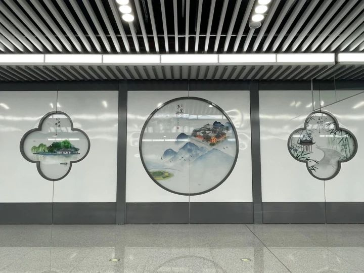 杭州文三路地铁站今日开通！地处市中心，为啥要等这么久？