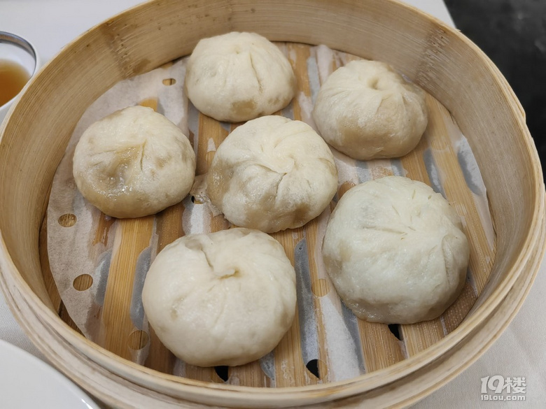 西湖里吃个饭！