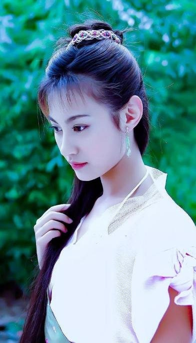 吃老本、痴迷整容、在线讨工作，这些过气的女星，怎么沦落于此？