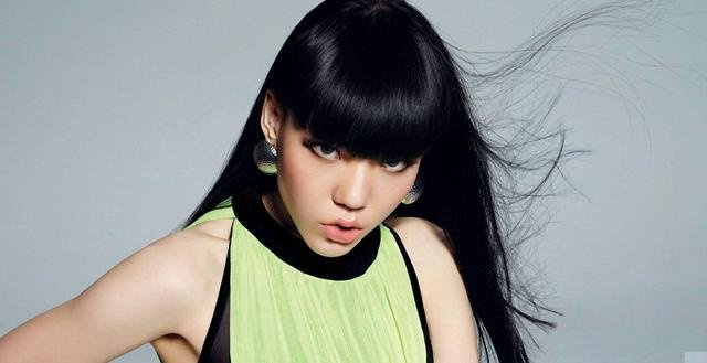 吃老本、痴迷整容、在线讨工作，这些过气的女星，怎么沦落于此？
