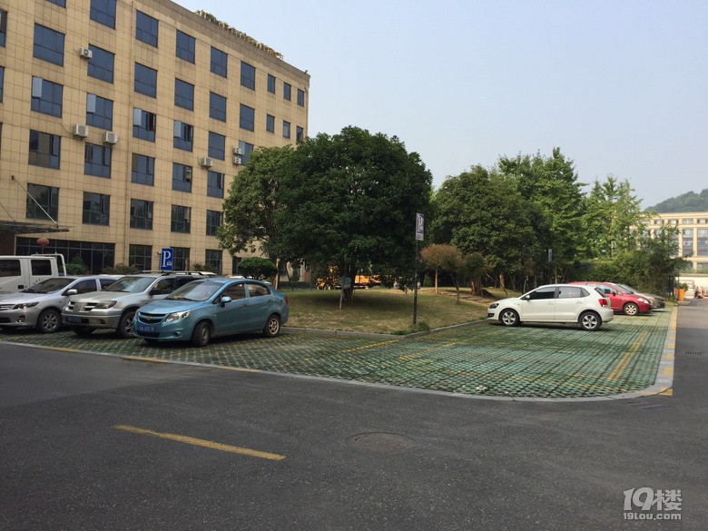 西湖区转塘街道良浮路厂房办公楼出租