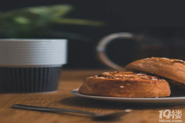 ���Ӹ������Ǹ�ۡ�������ƺ�������ģ������Ҹ��ؾ�