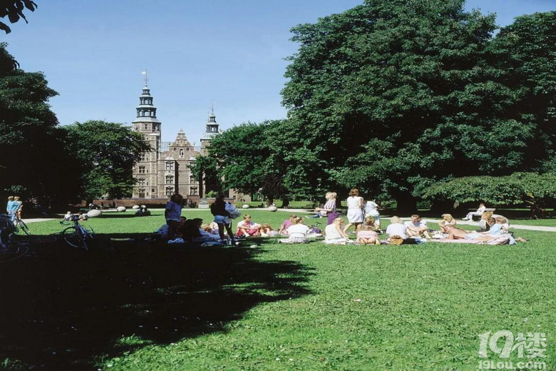 ���Ӹ������Ǹ�ۡ�������ƺ�������ģ������Ҹ��ؾ�