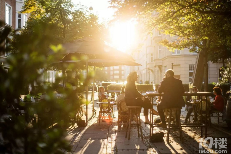 ���Ӹ������Ǹ�ۡ�������ƺ�������ģ������Ҹ��ؾ�