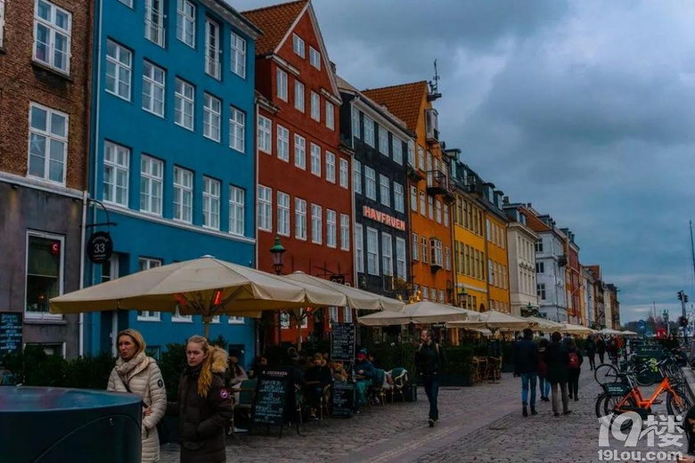 ���Ӹ������Ǹ�ۡ�������ƺ�������ģ������Ҹ��ؾ�