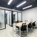 2+1隔间51方靠窗办公室3600包月精装带家具公区可注册