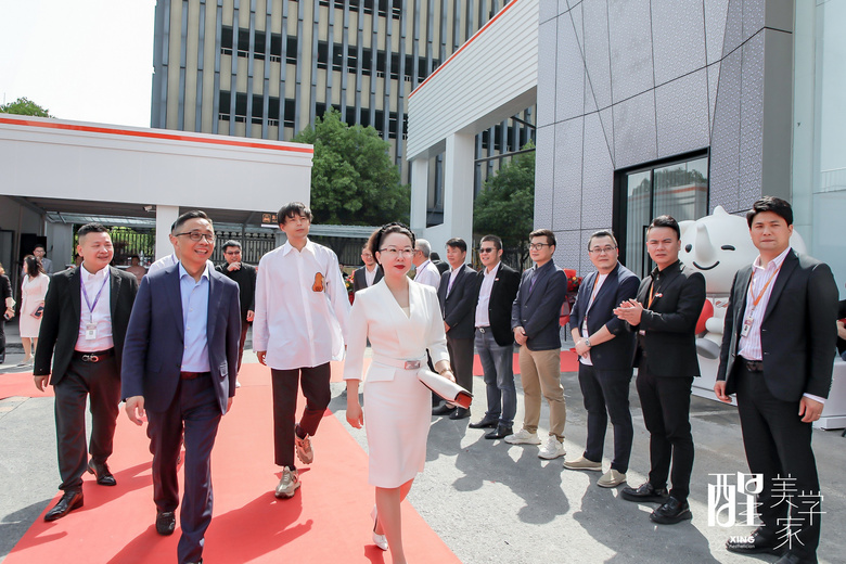 �� �� ��ѧ�� | ��Ʒװ����ѧ��װƷ������������ʢ����Ļ