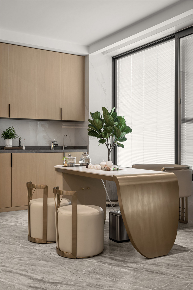 230㎡意式风浪漫上线,阳台两用、卧室多功能,人间真实凡尔赛!