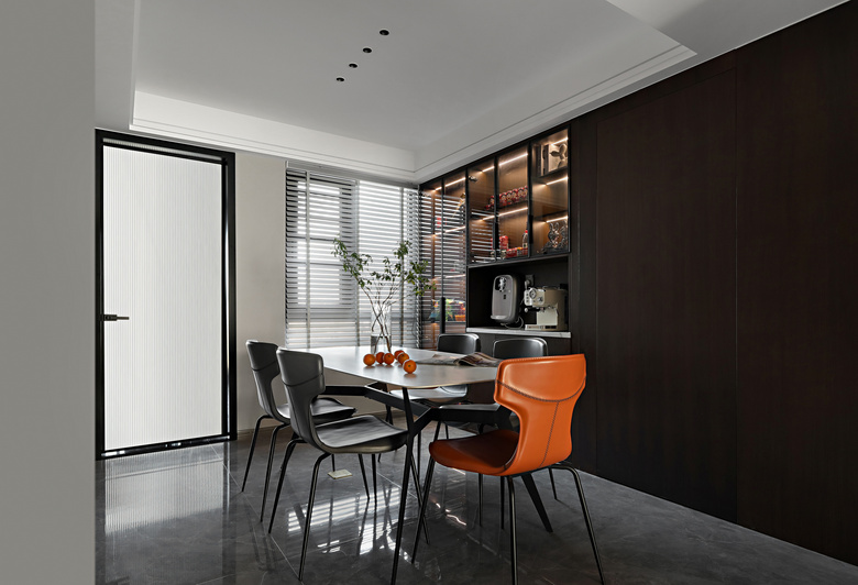 �����˳�ײɫ�ڰ׻ң�120�O�ִ����ݴ���ȫ��������