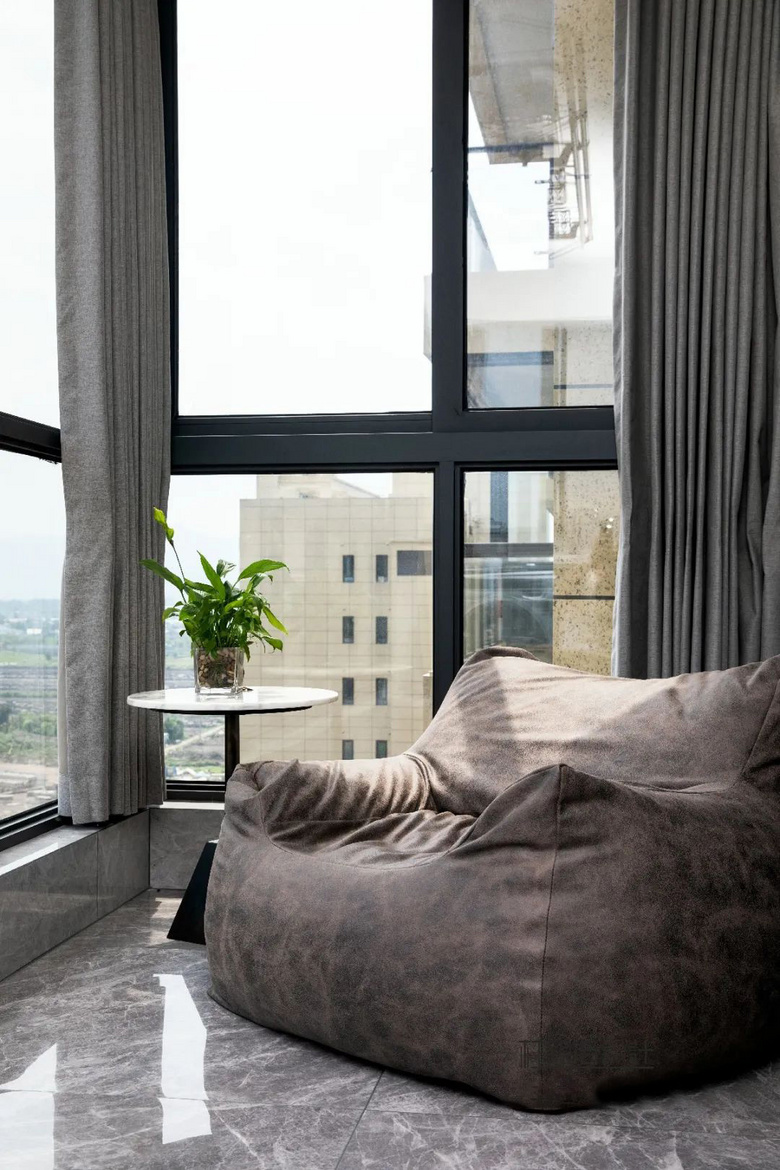 ��������ơ�����ƽӹ��6�ֱ�����̨��ƣ��ȶ���10�O��ֵ��