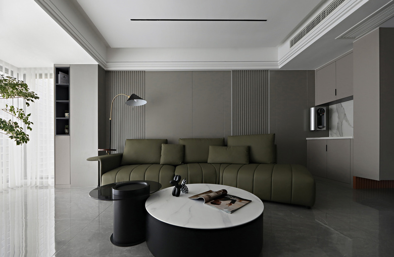 132�O�ִ����ݷ磬�����Դ���Χ�еĺڰ׻ң�