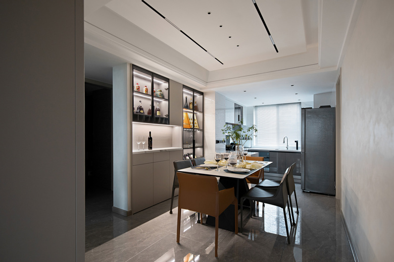 132�O�ִ����ݷ磬�����Դ���Χ�еĺڰ׻ң�