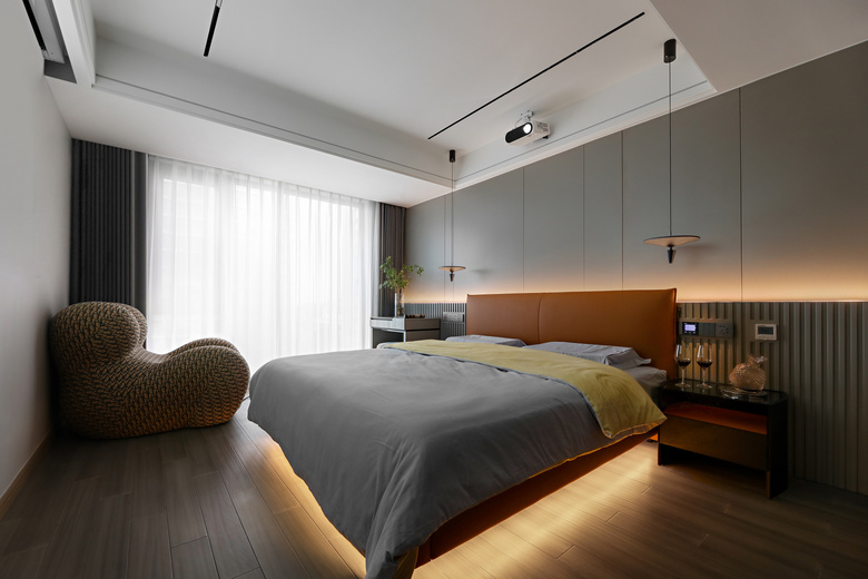 132�O�ִ����ݷ磬�����Դ���Χ�еĺڰ׻ң�