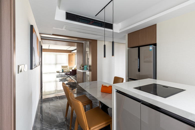 143�O�ִ��磬���Զ๦�ܡ������赺̨��ס��200�O�����ʸУ�