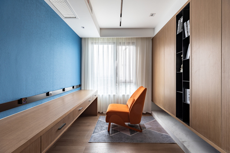 143�O�ִ��磬���Զ๦�ܡ������赺̨��ס��200�O�����ʸУ�