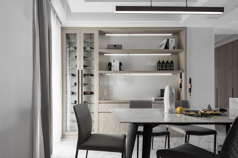 ��������ơ��������ݷ��Ĵ���Ʒ����¼�����װ�������У�