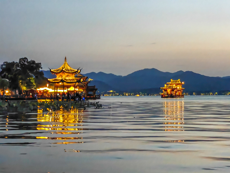 夕阳西下，晚霞美极了！2023.05.23