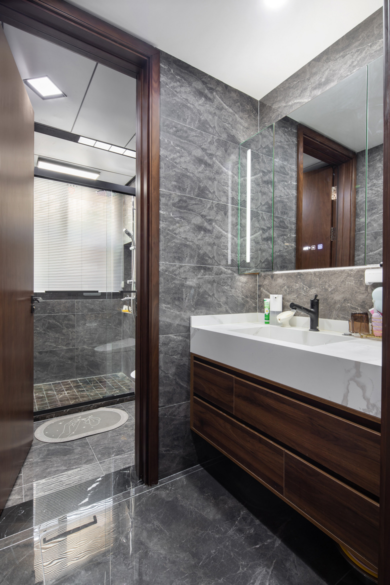 160ƽ���ݷ磬��ƹⲼ�þ��ˣ��뻧������T̨��