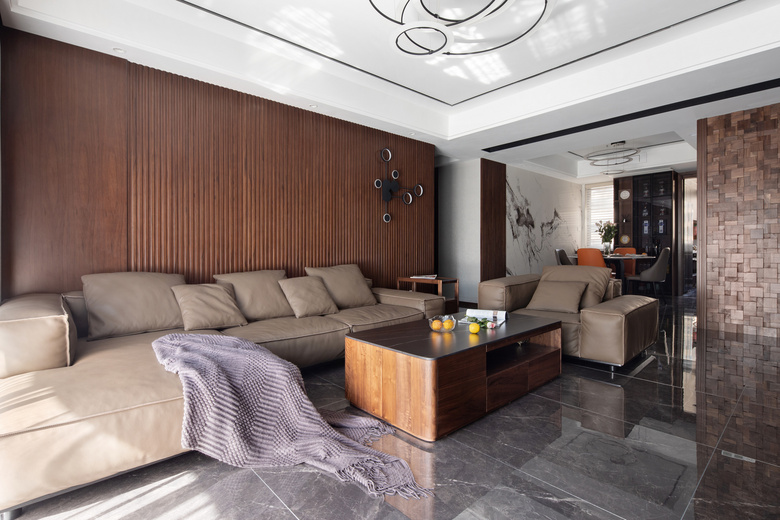 160ƽ���ݷ磬��ƹⲼ�þ��ˣ��뻧������T̨��