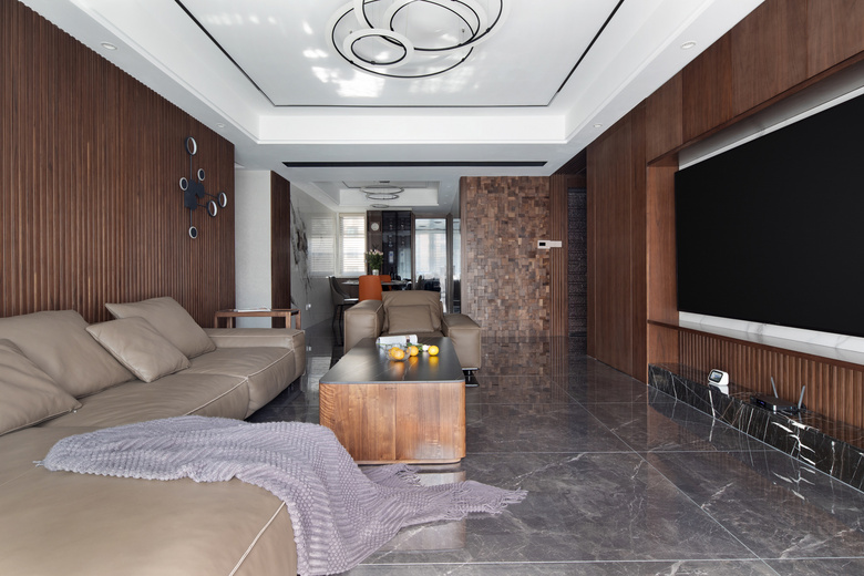 160ƽ���ݷ磬��ƹⲼ�þ��ˣ��뻧������T̨��