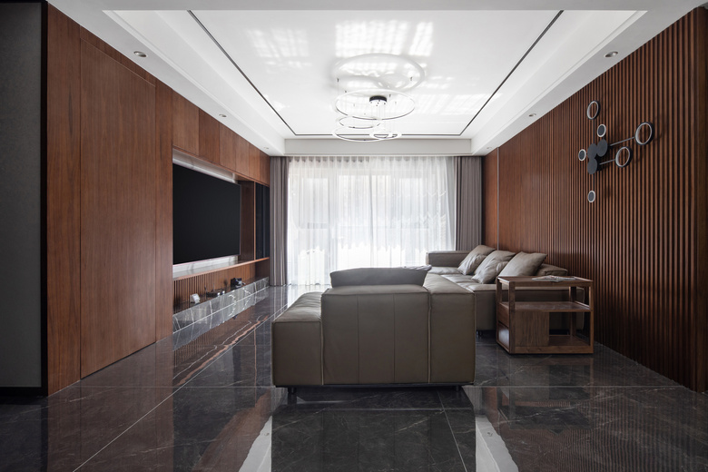 160ƽ���ݷ磬��ƹⲼ�þ��ˣ��뻧������T̨��