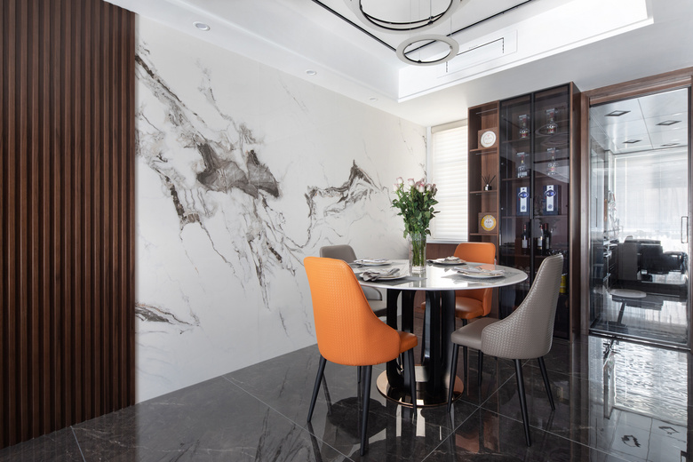 160ƽ���ݷ磬��ƹⲼ�þ��ˣ��뻧������T̨��