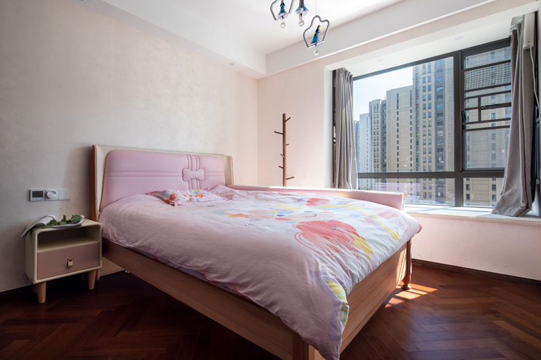 160ƽ���ݷ磬��ƹⲼ�þ��ˣ��뻧������T̨��