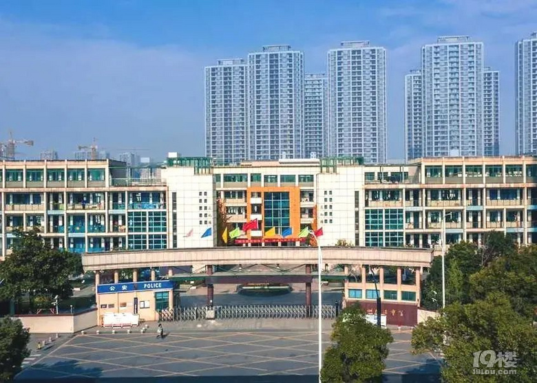 杭州滨江区9所初中排名