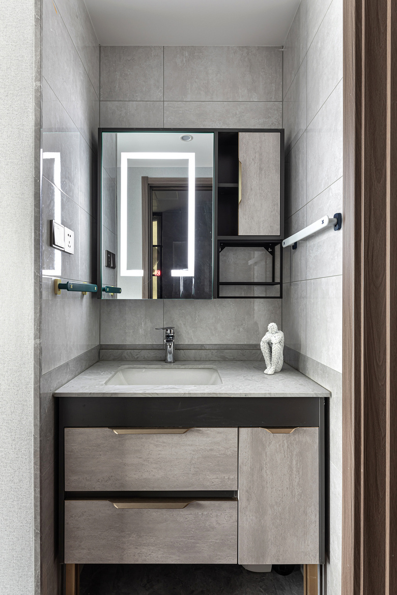 120ƽ��Լ����ʽ������Ψ���Ķ����⾳