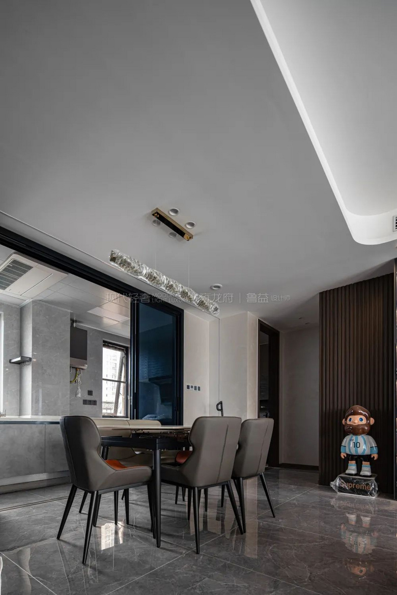 140�O�ִ����ݣ��ʸ�ʮ���ʱ���žӣ����з���