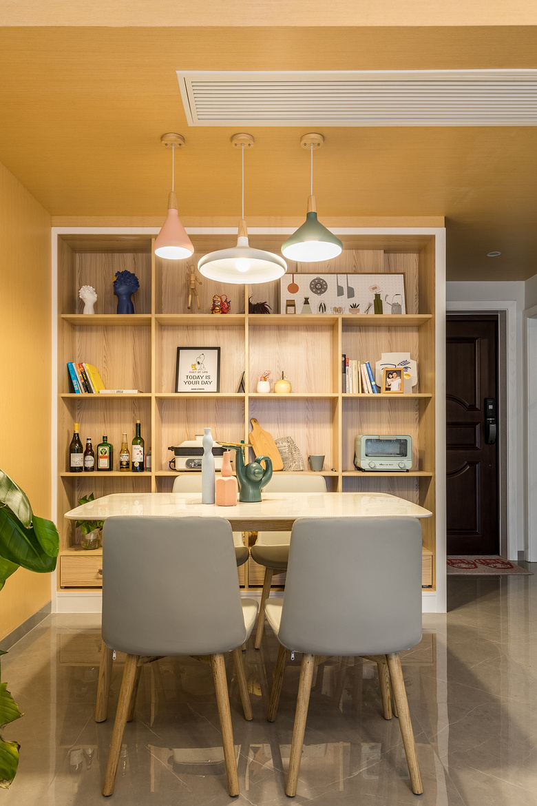 ��ҵĲ�������ɫ������ůɫ���أ�